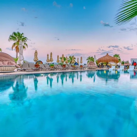 Illusion & Clubhotel - Adults Only
